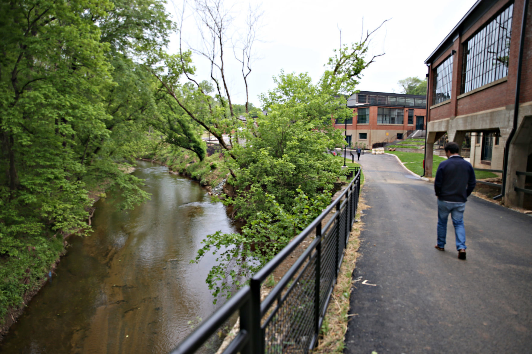 20200520_cdp_news_WOOLENMILLS_WILLOWTREE012.JPG